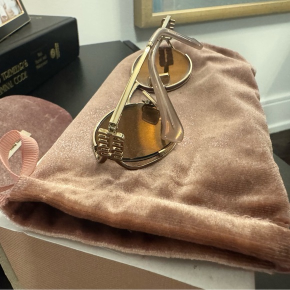 Miu Miu Logo Oval Sunglasses 52YS in Gold - Includes Velvet Case & Pouch - Picture 3 of 7